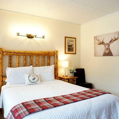 Moose Creek Inn West Yellowstone Exteriör bild