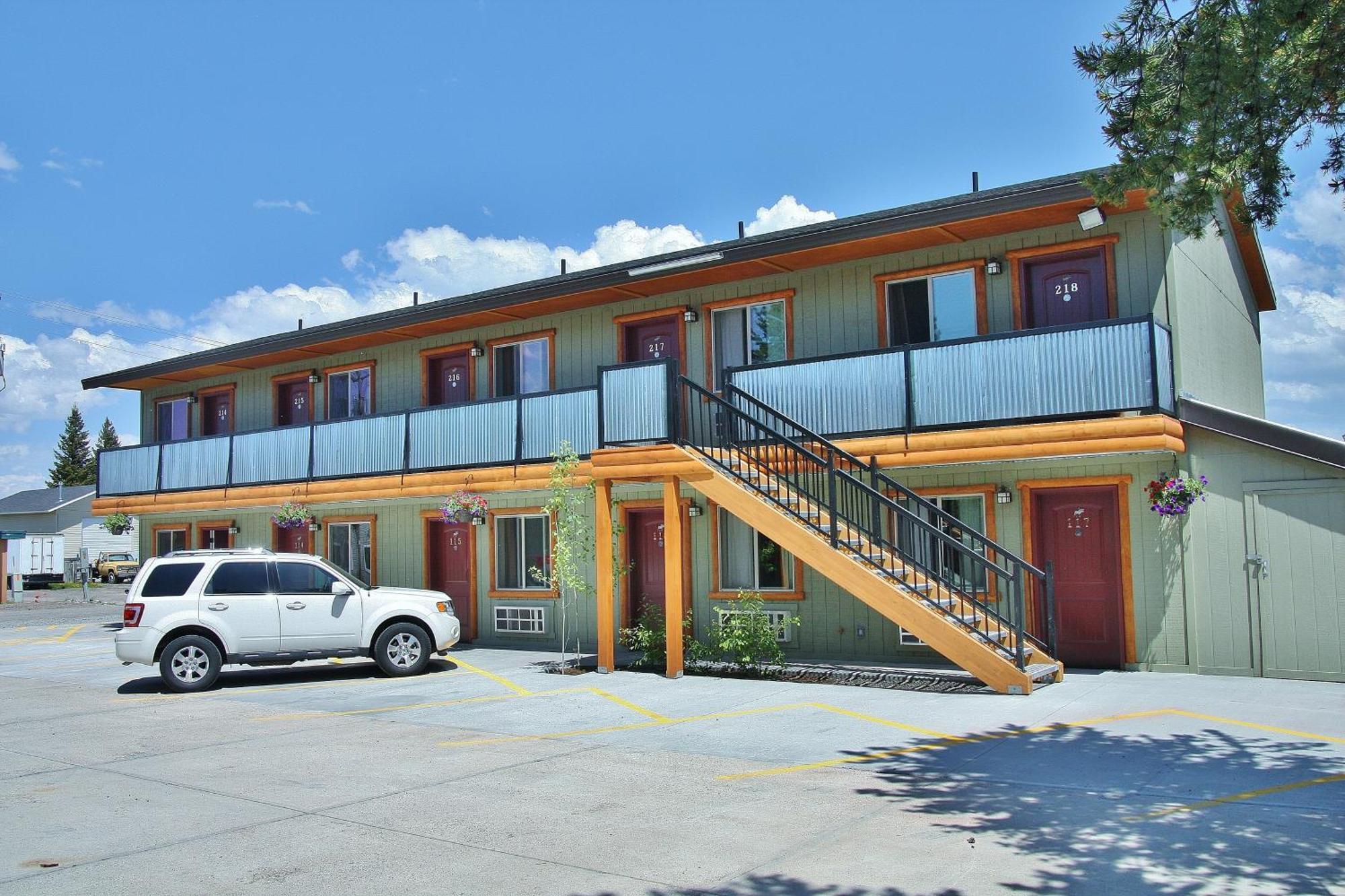 Moose Creek Inn West Yellowstone Exteriör bild