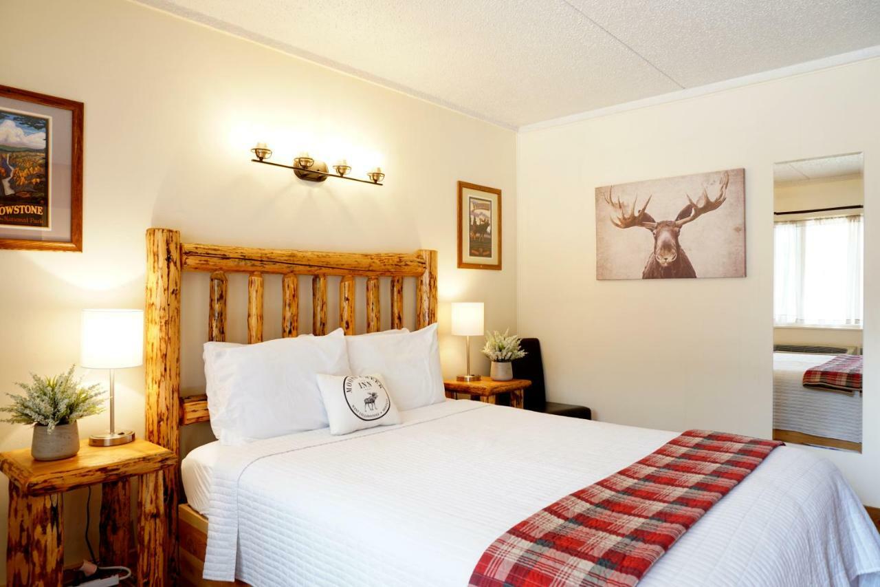 Moose Creek Inn West Yellowstone Exteriör bild