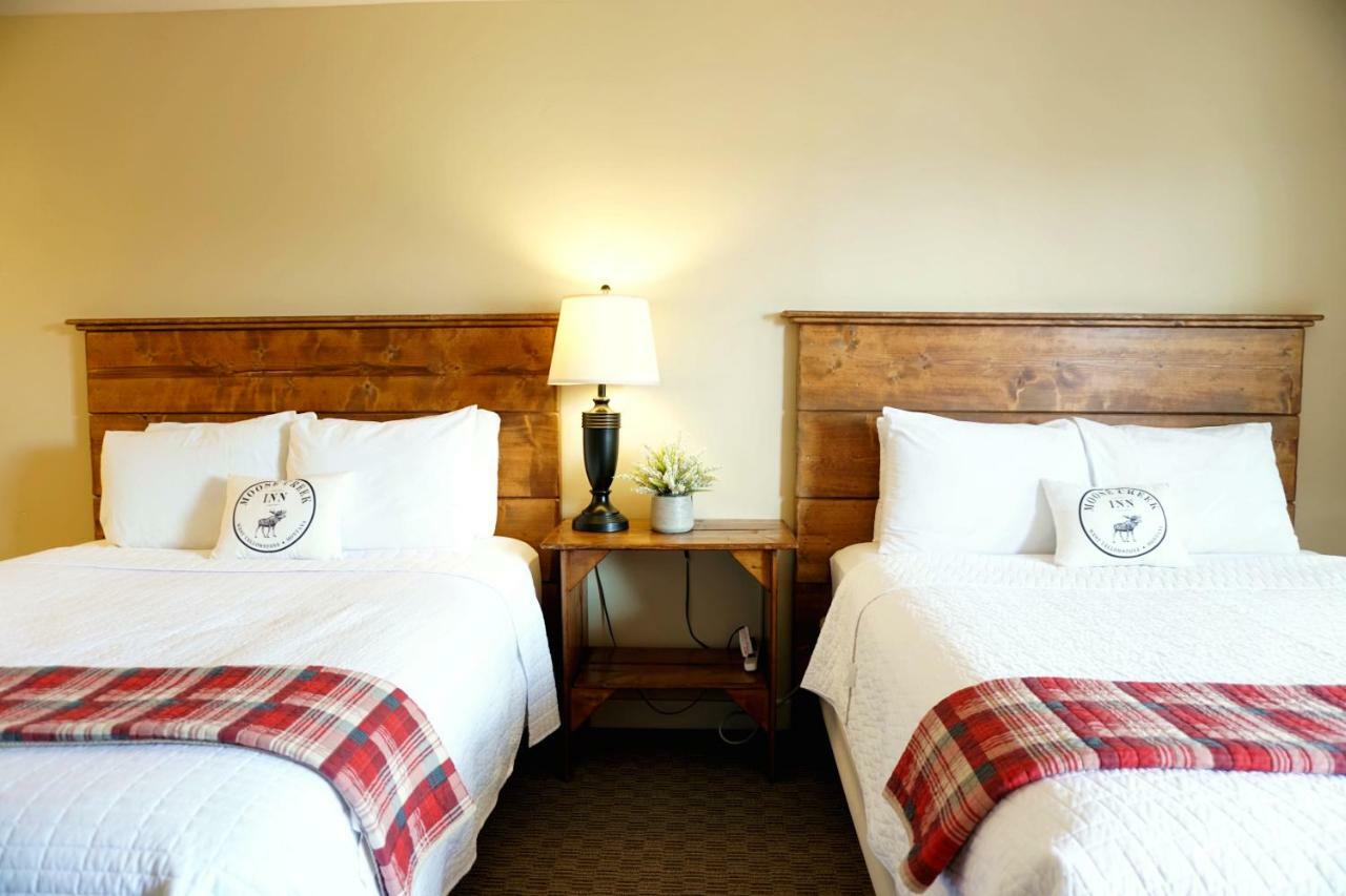 Moose Creek Inn West Yellowstone Exteriör bild